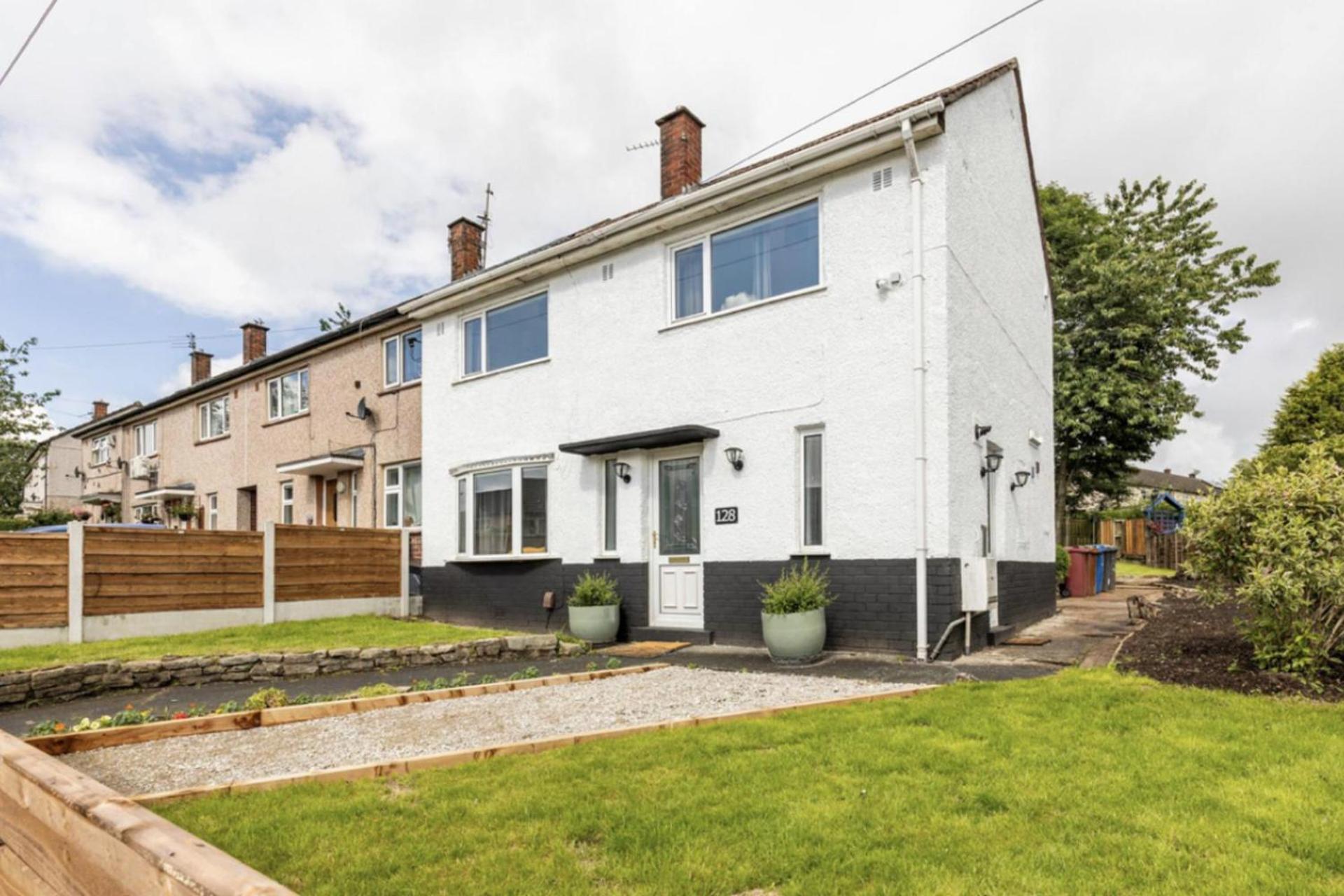 Come & Unwind In Charming 5 Bed House In Blackburn Blackburn  Exterior photo